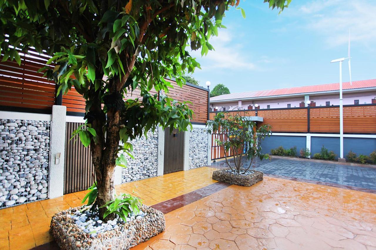 Avarin Resort Pak Chong Exteriör bild