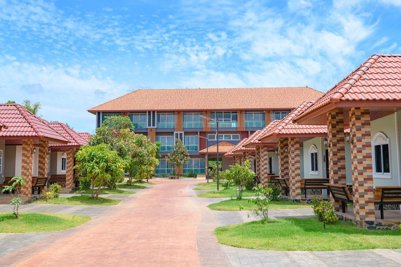 Avarin Resort Pak Chong Exteriör bild